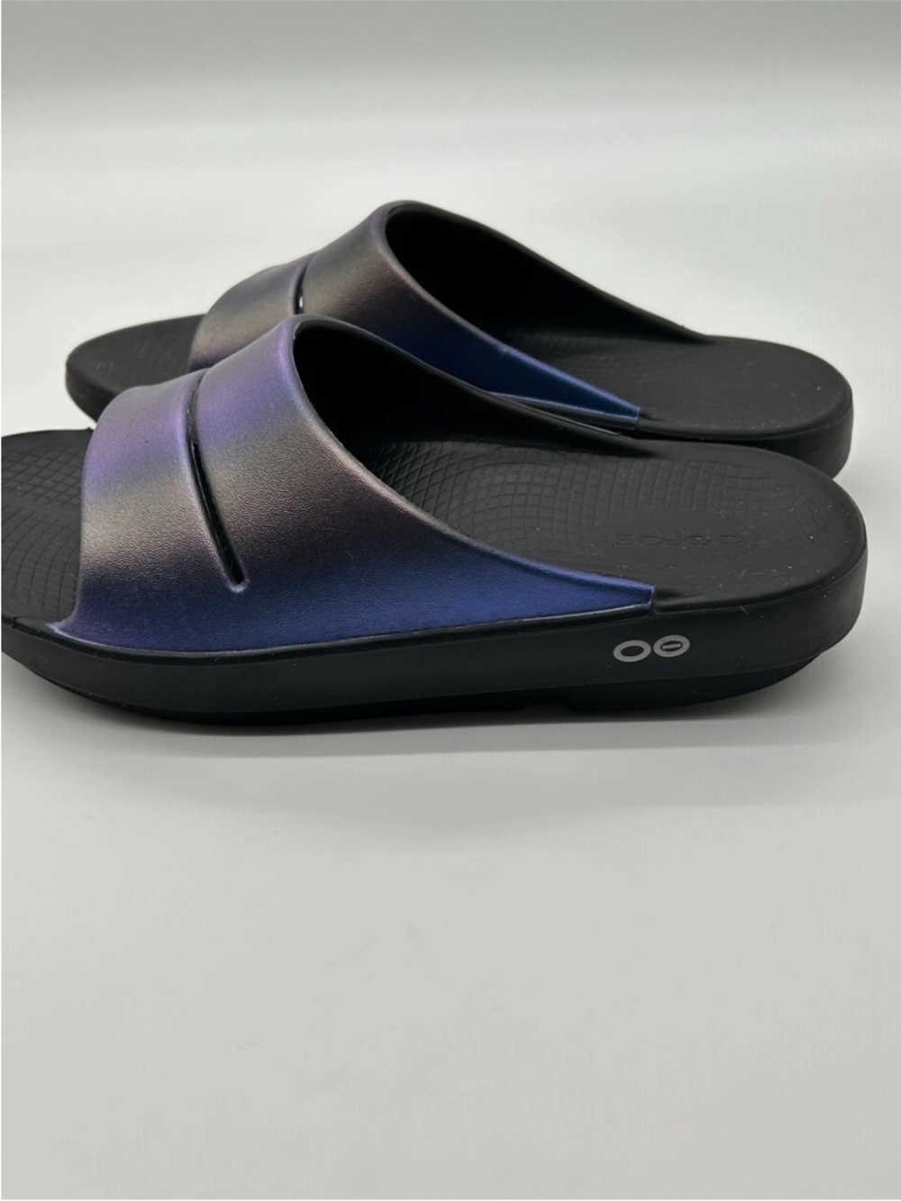OOFOS Iridescent Slide Sandals in Black with Blue-Green Sheen - Picture 3 of 9